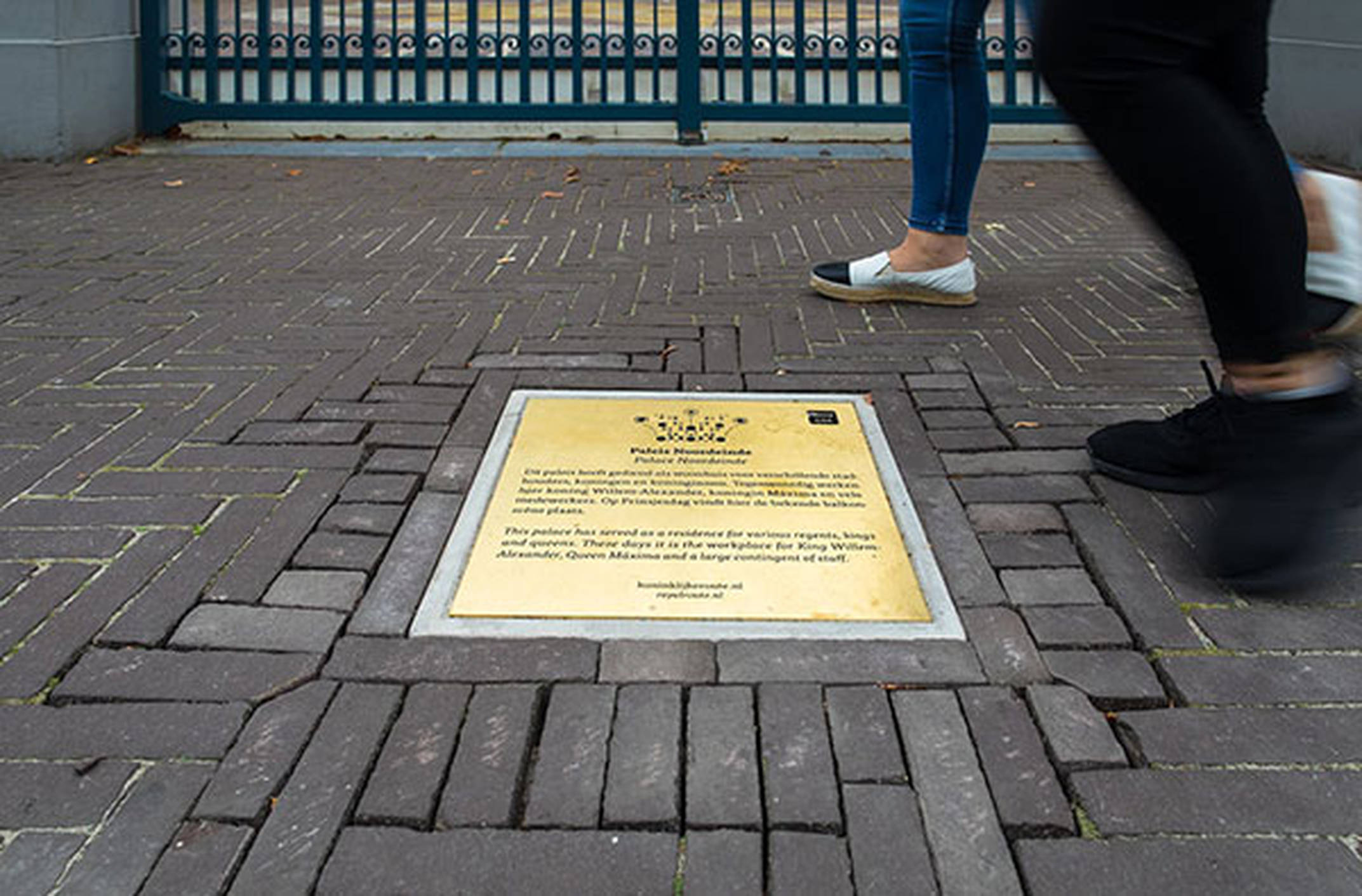 Haagse routes - tegel Koninklijke wandelroute